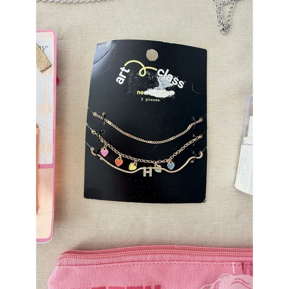 Miss‎ Piggy Makeup Bag Beauty Bundle Necklace Lipstick Pink Gift Set NWT
